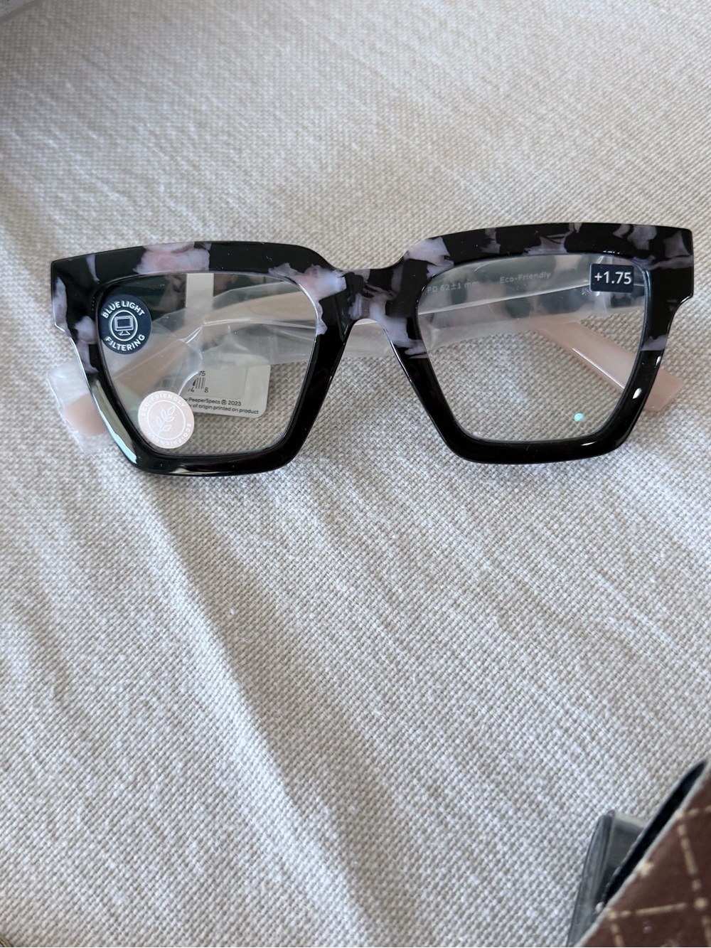 Peepers Take a Bow Reading Glasses 1.75 Blue light new